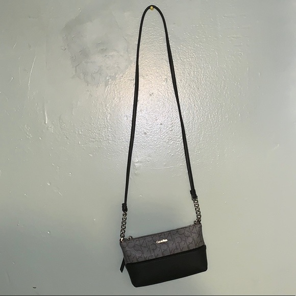 Calvin Klein crossbody - Picture 2 of 2